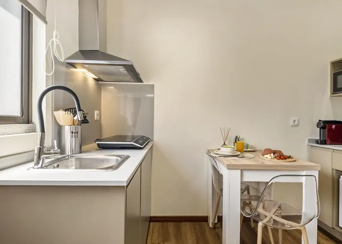 Cozy By Homie 莫尼兹港