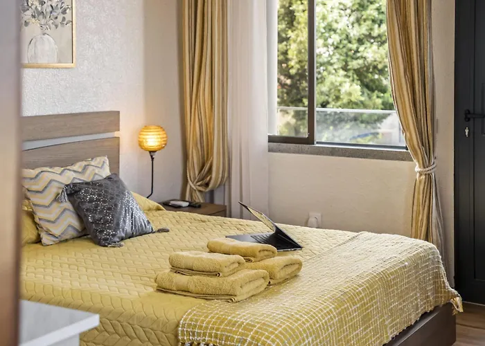 Cozy By Homie * 莫尼兹港